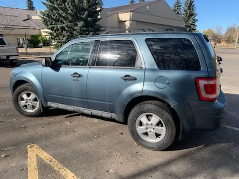 Ford Escape 2011 photo 2
