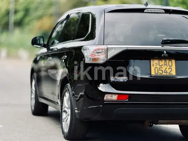 Mitsubishi Outlander 2015 photo 2
