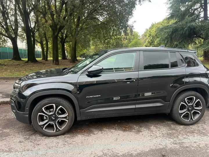 Jeep Avenger 2025 photo 2