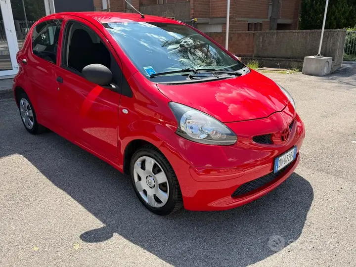 Toyota Aygo 2009 photo 3