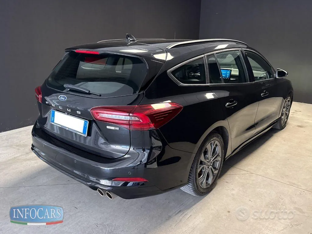Ford Focus 2023 photo 4