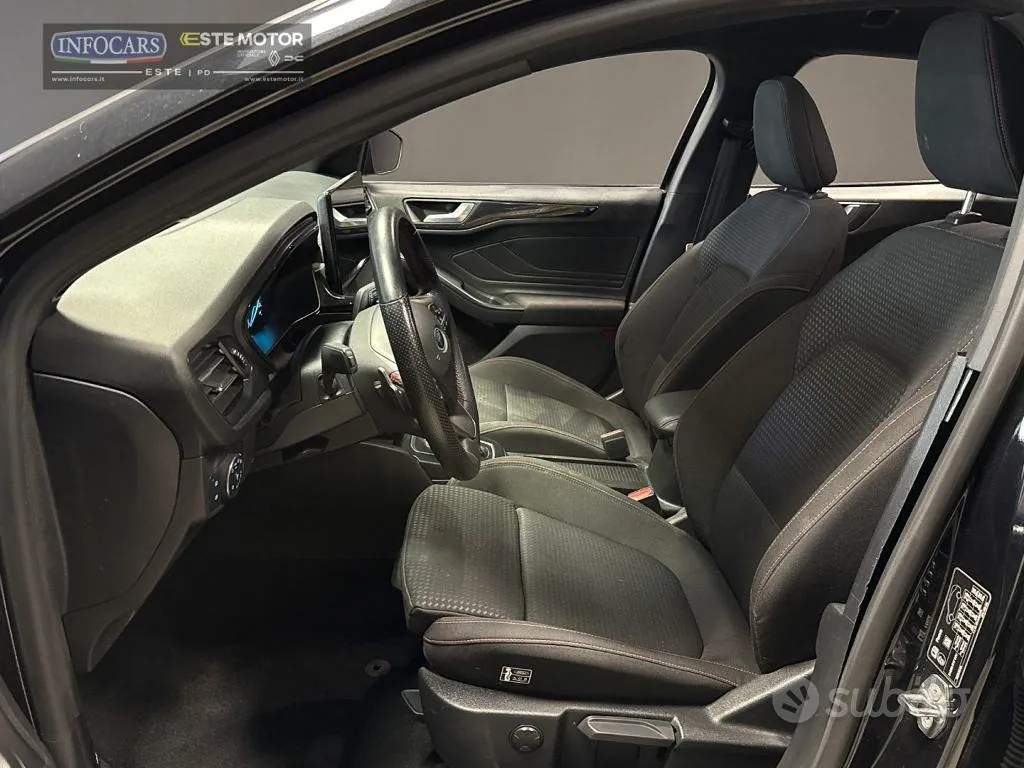 Ford Focus 2023 photo 5