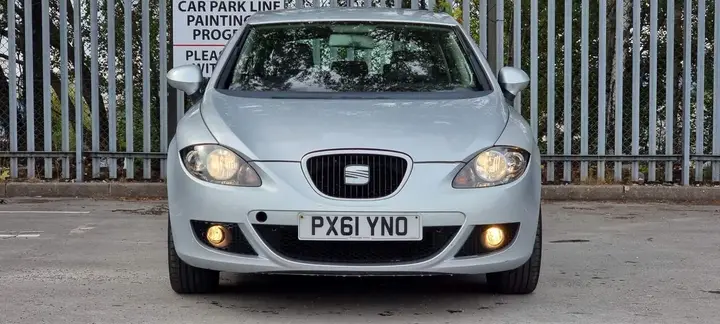 Seat Leon 2011 photo 2