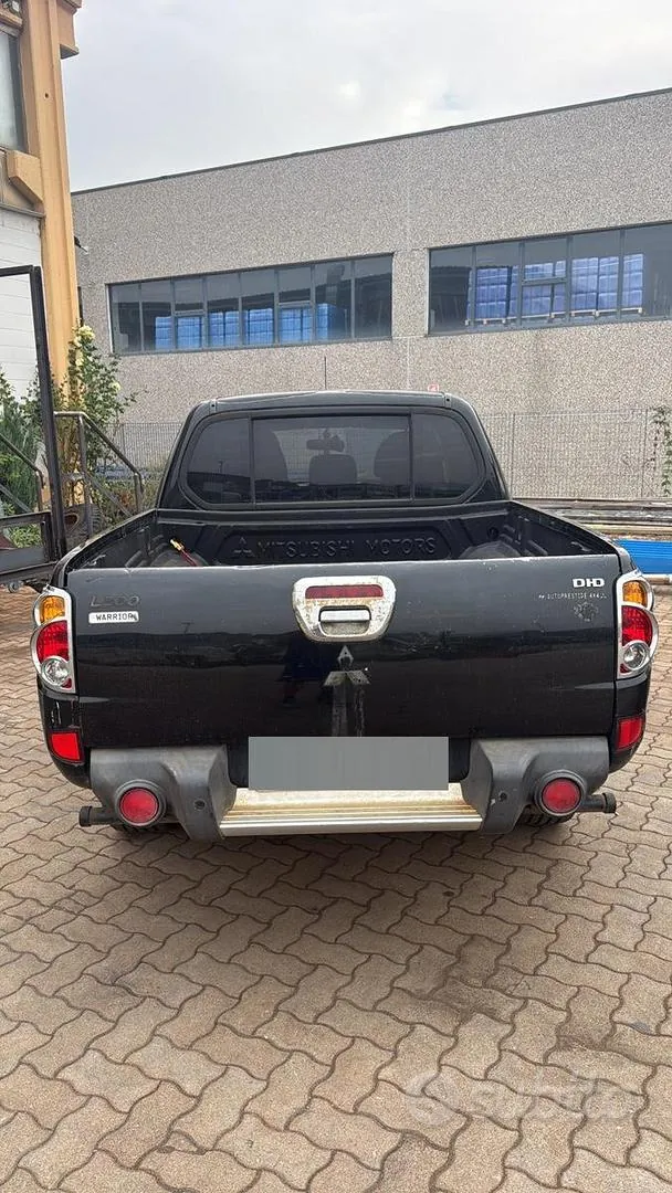 Mitsubishi L200 2008 photo 3