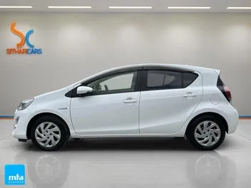 Toyota Aqua 2015 photo 3