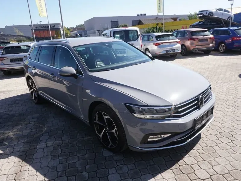 Volkswagen Passat 2022 photo 3