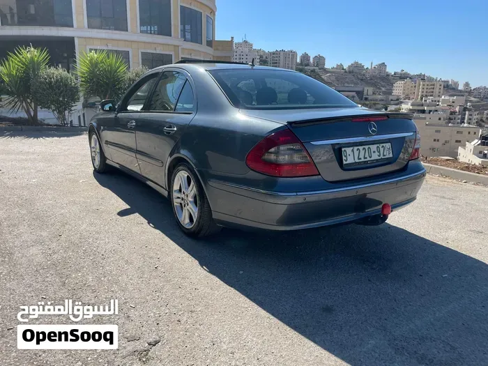 Mercedes-Benz E-Class 2007 photo 2