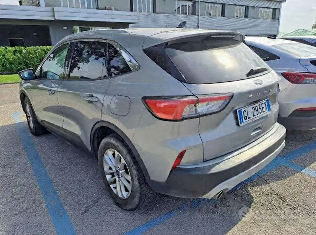 Ford Kuga 2022 photo 3