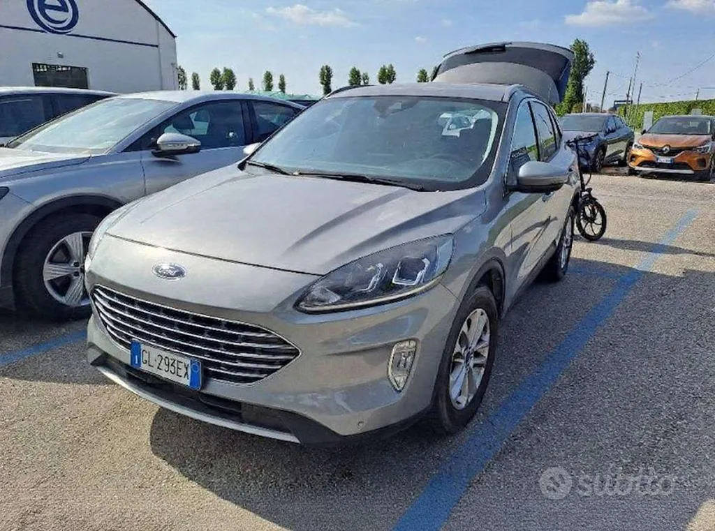 Ford Kuga 2022 photo 2