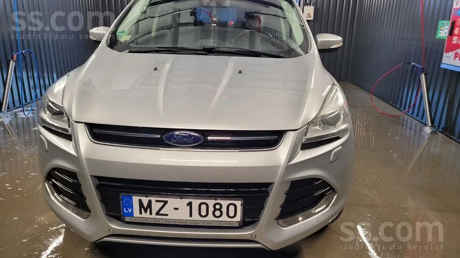 Ford Kuga 2013 photo 2