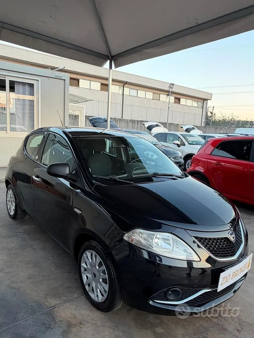 Lancia Ypsilon 2018 photo 3