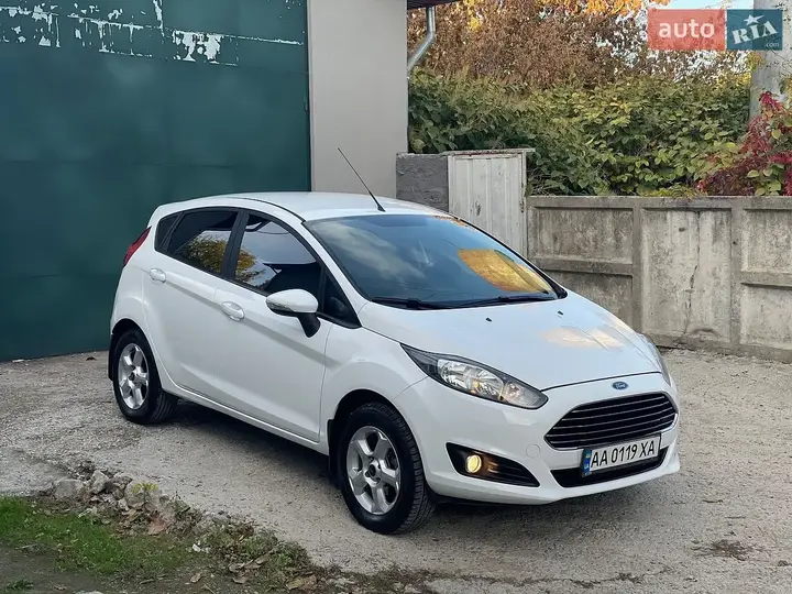 Ford Fiesta 2013 photo 3