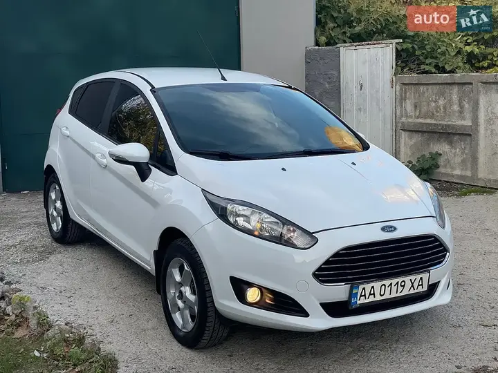 Ford Fiesta 2013 photo 4