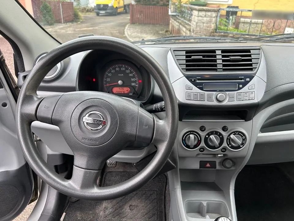 Nissan Pixo
