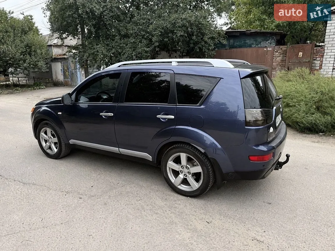 Mitsubishi Outlander Xl 2008 photo 4