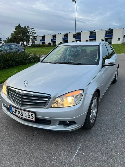 Mercedes-Benz C180