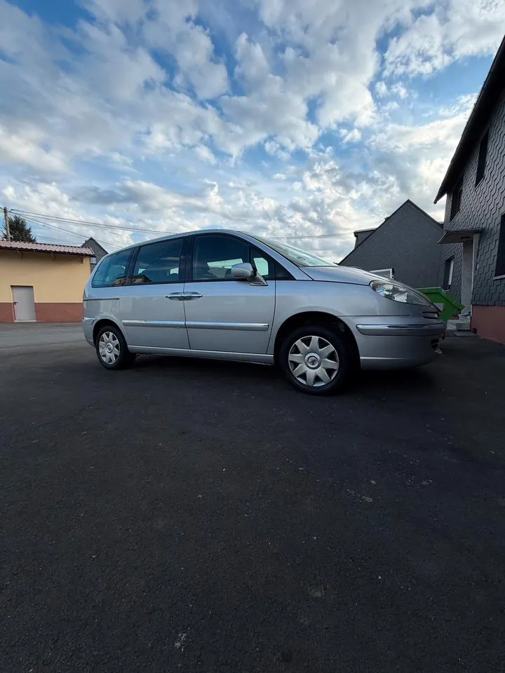 Peugeot 807