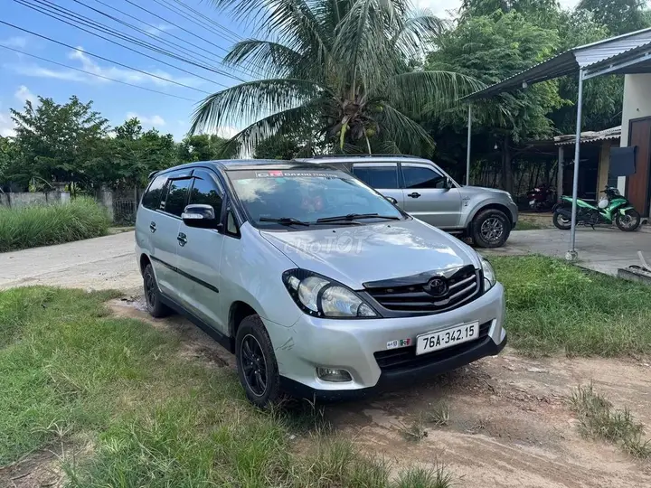 Toyota Innova 2007 photo 2