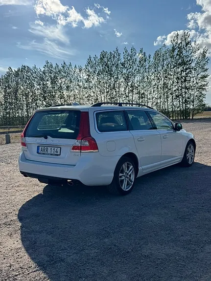 Volvo V70 2015 photo 4
