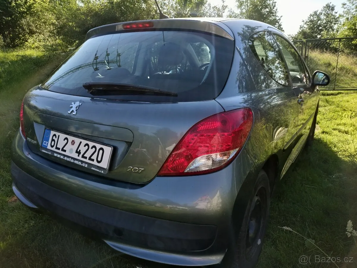 Peugeot 207 2014 photo 3