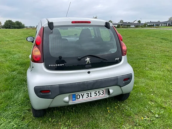 Peugeot 107 2012 photo 5