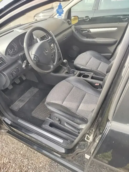 Mercedes-Benz A-Class 2005 photo 2