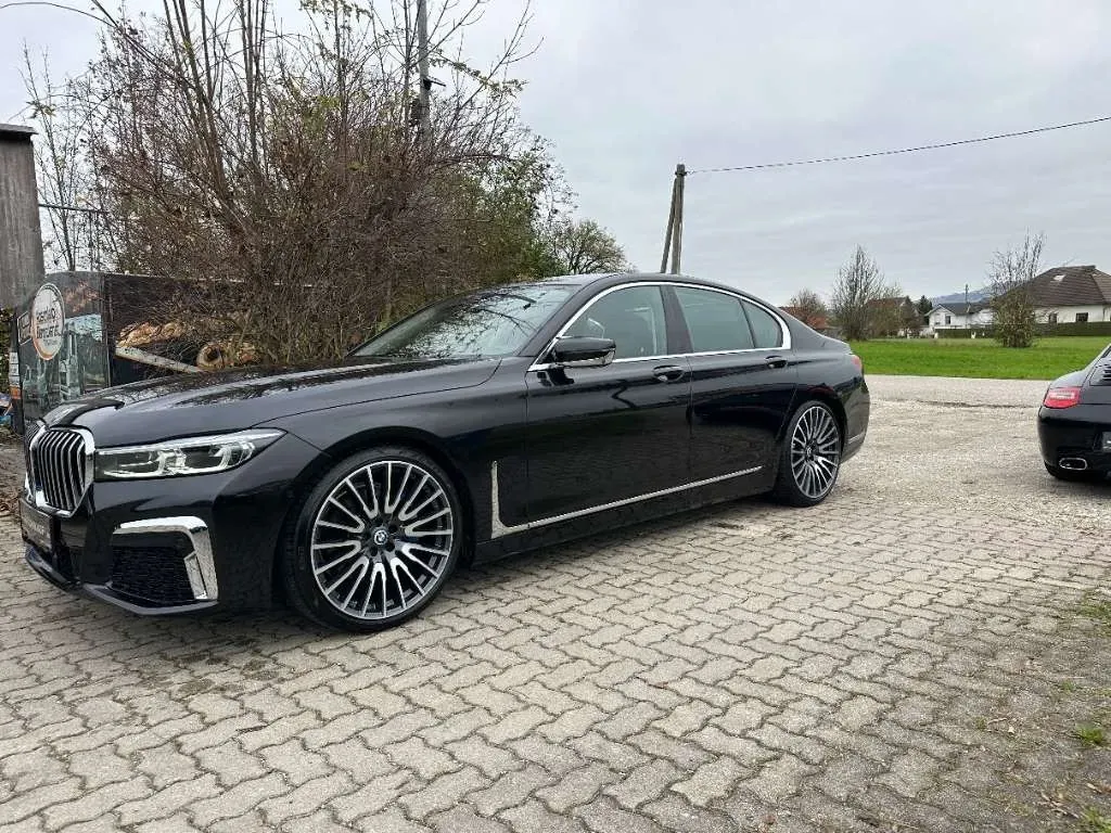 BMW 7 Series 2019 photo 3