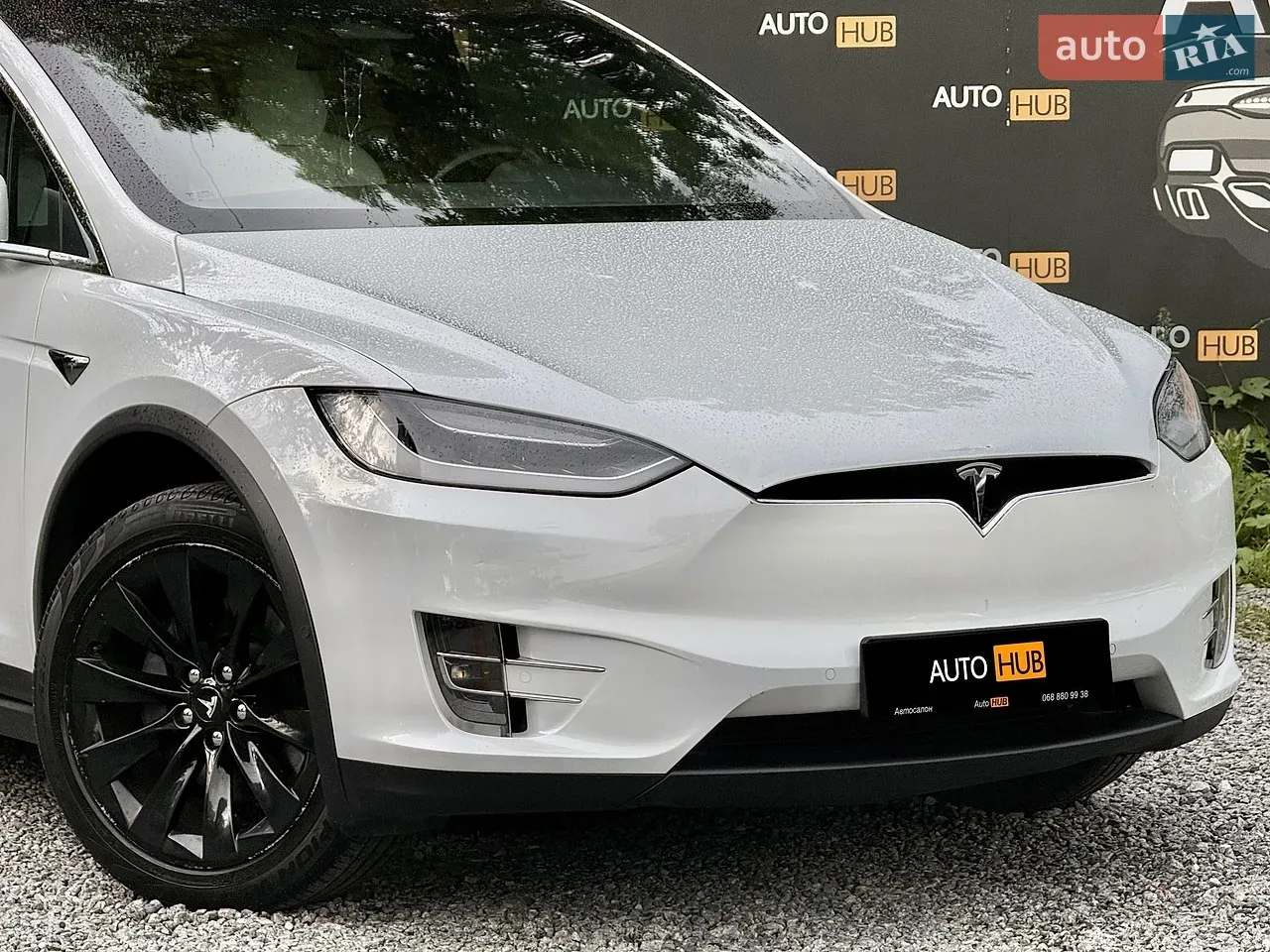 Tesla Model X 2017 photo 2