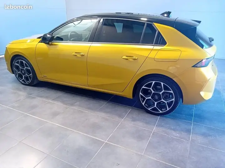 Opel Astra 2023 photo 4