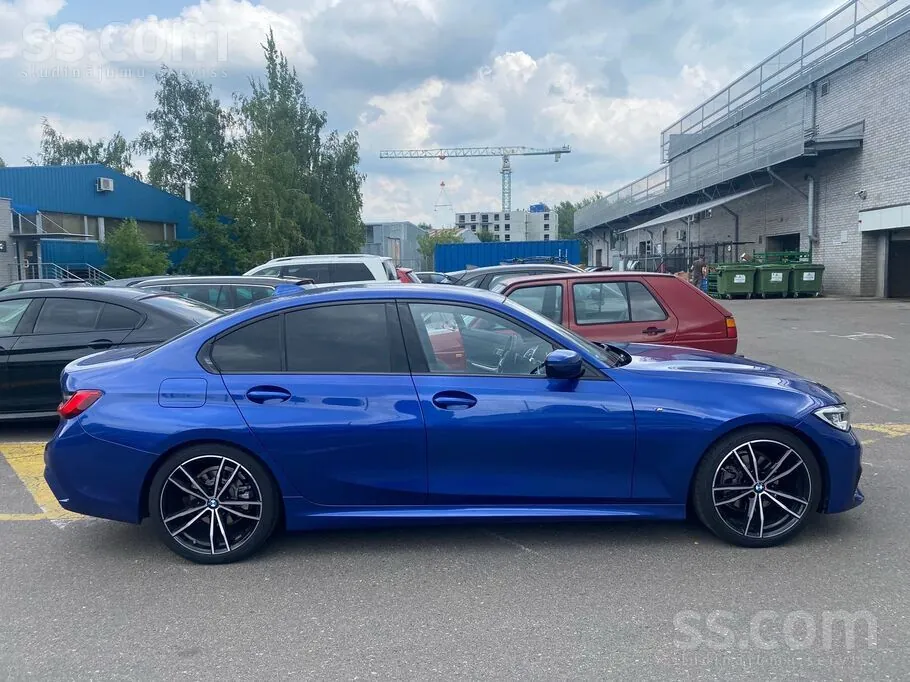 BMW 320 2019 photo 2