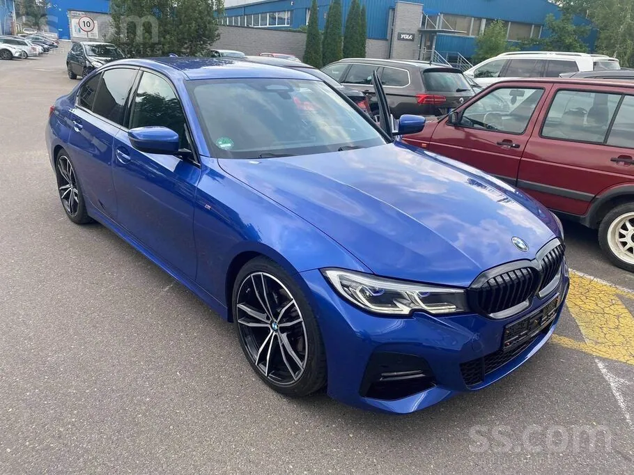 BMW 320
