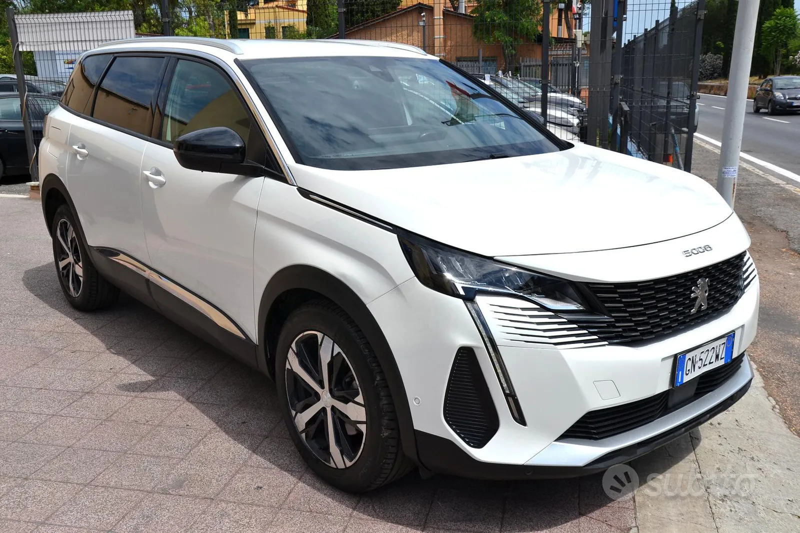 Peugeot 5008 2023 photo 4