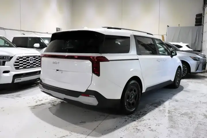 Kia Carnival 2025 photo 4