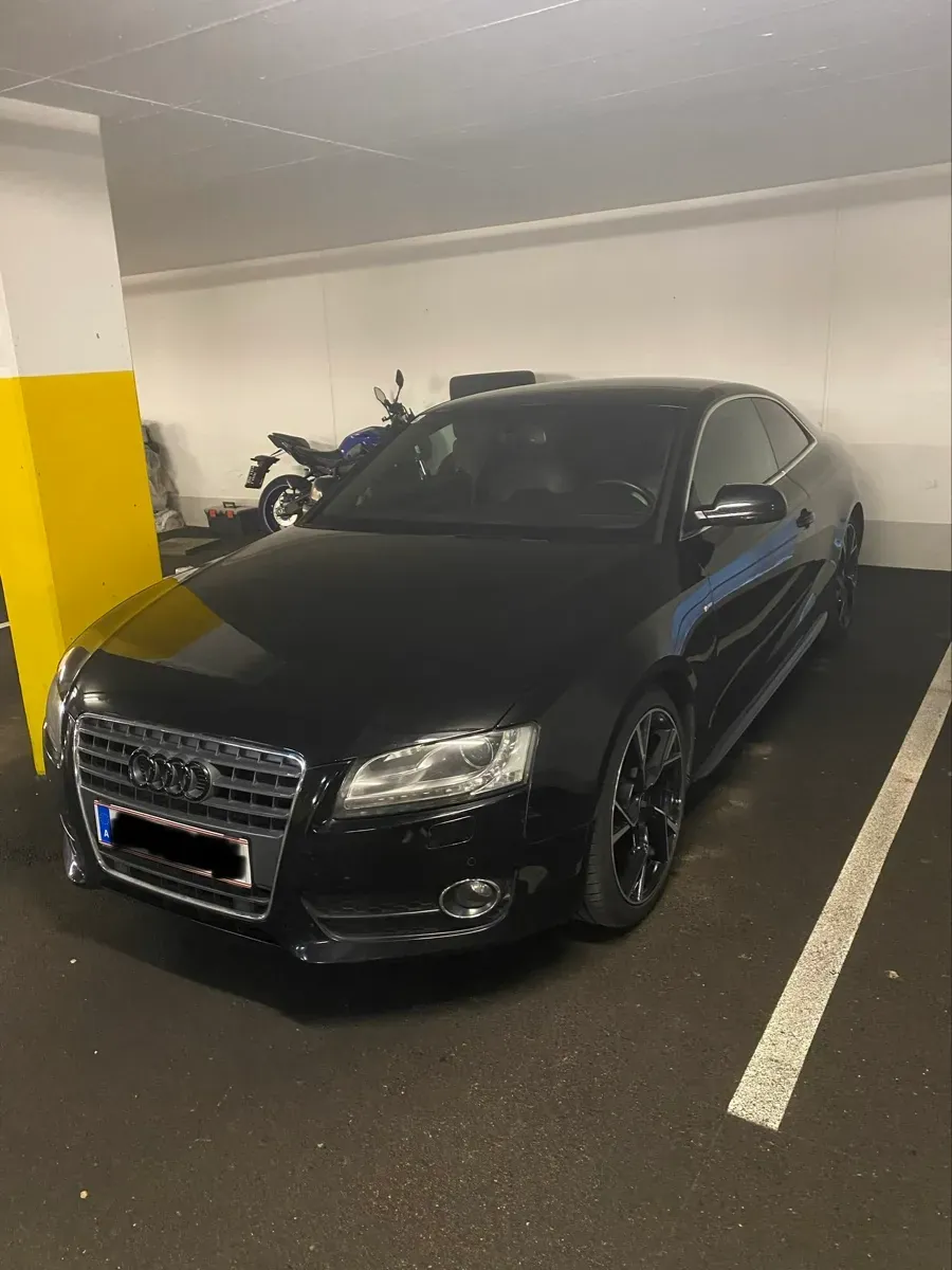 Audi A5 2011 photo 2