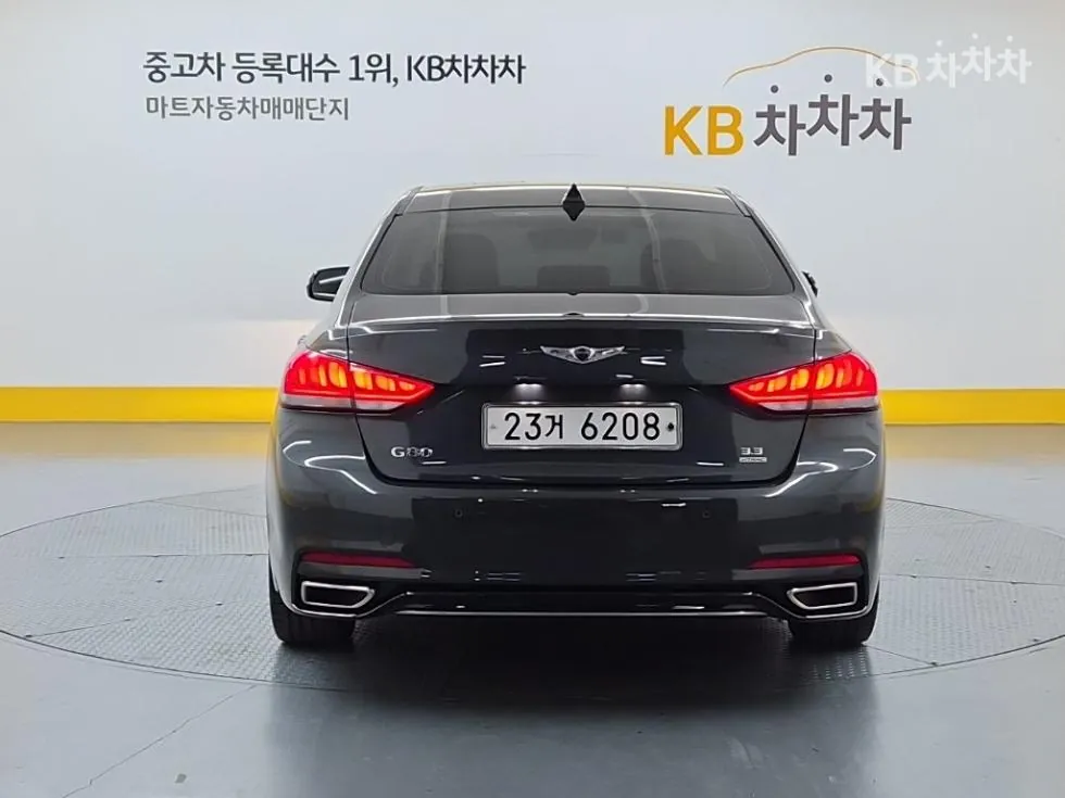 Genesis G80 2018 photo 3