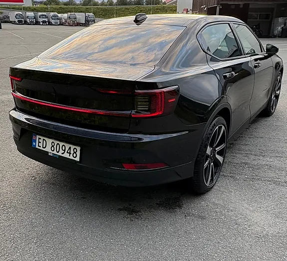 Polestar 2 2022 photo 2