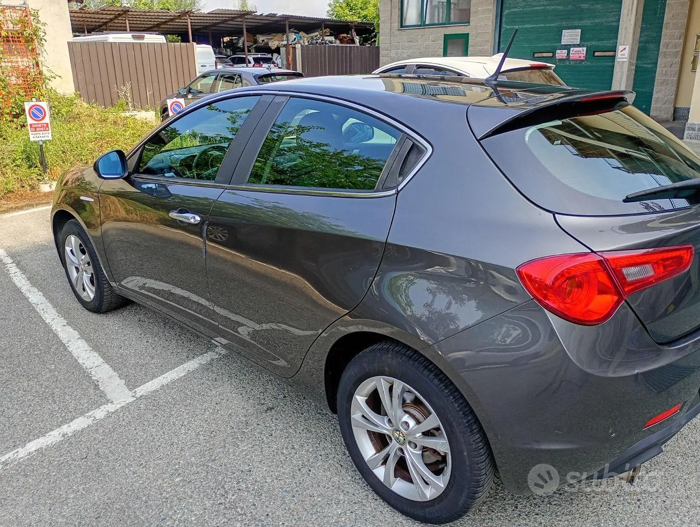 Alfa Romeo Giulietta 2011 photo 5