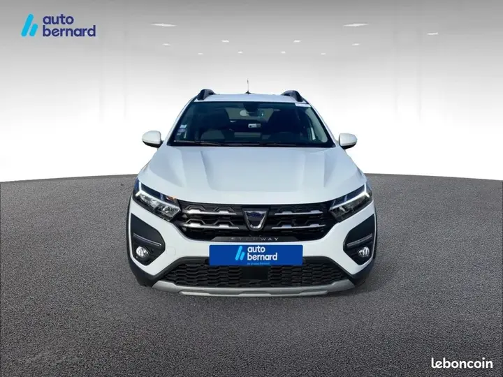 Dacia Sandero 2022 photo 2