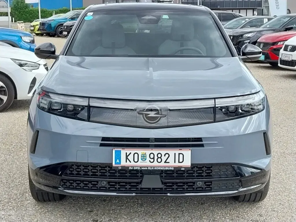 Opel Grandland photo 3