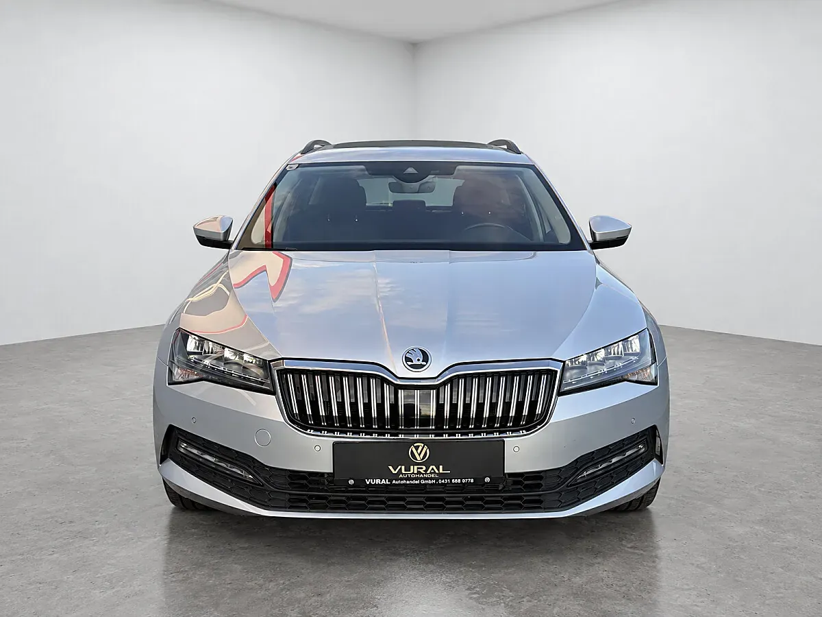 Skoda Superb 2022 photo 3