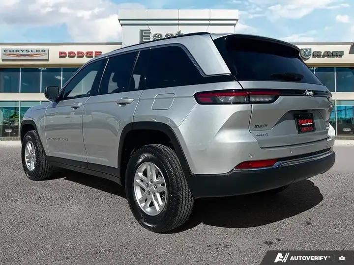 Jeep Grand Cherokee 2025 photo 3