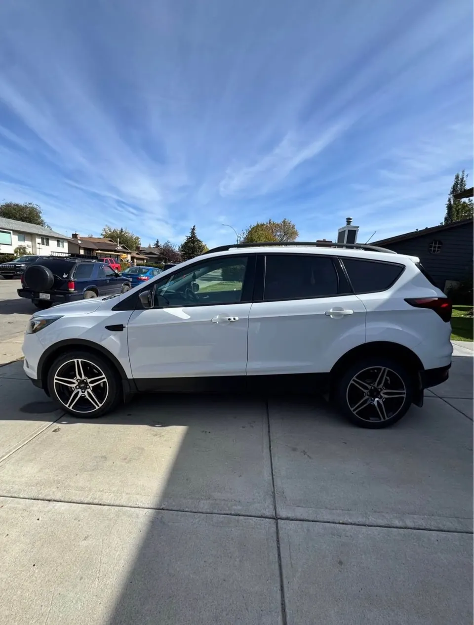 Ford Escape 2019 photo 2