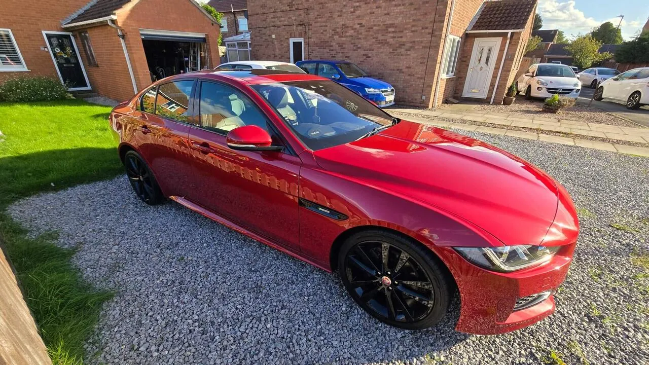 Jaguar Xe 2018 photo 5