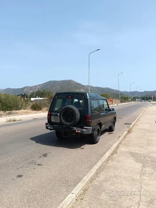 Land Rover Discovery 1998 photo 2