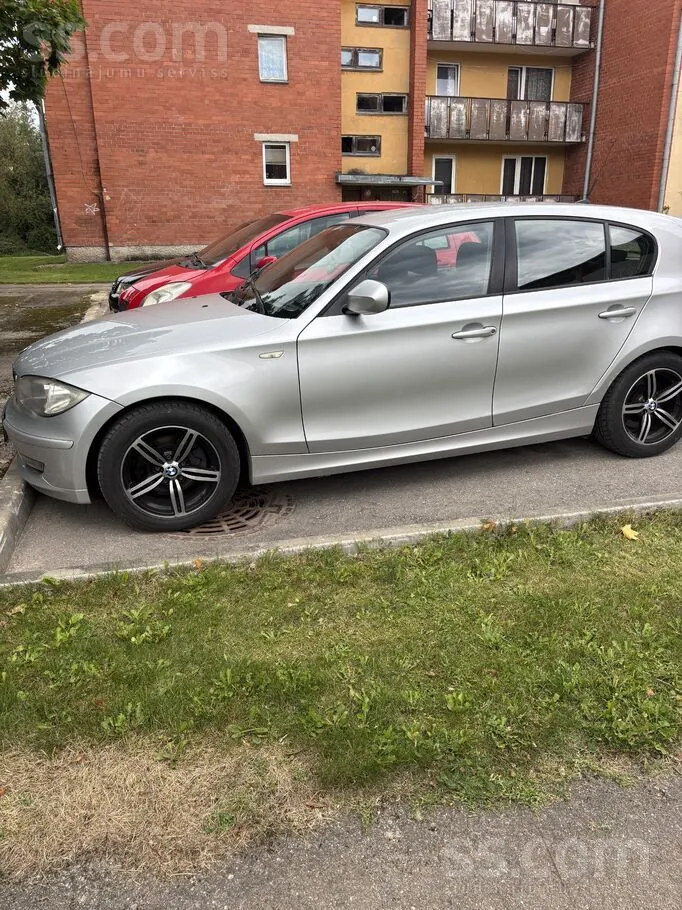 BMW 1 Series 2010 photo 4