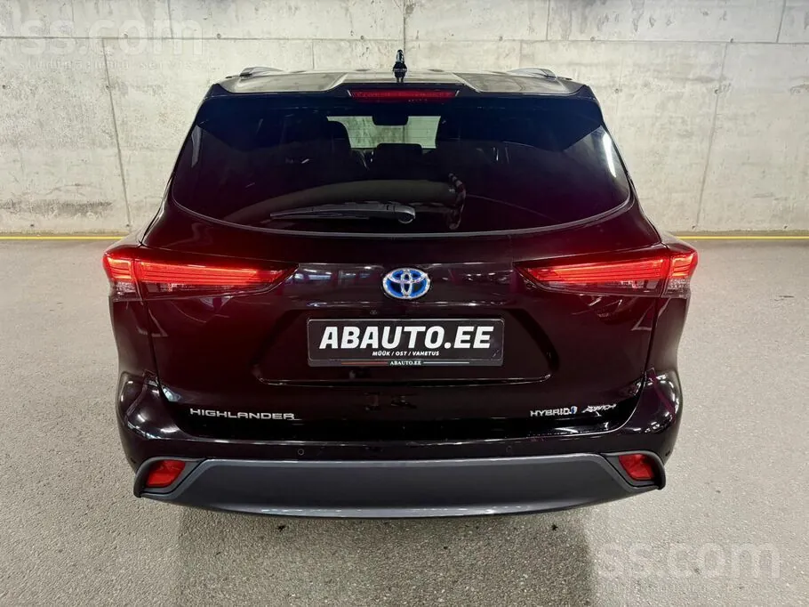 Toyota Highlander 2022 photo 3