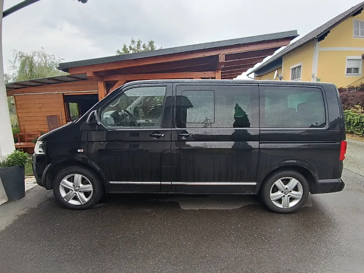 Volkswagen T5 2010 photo 2