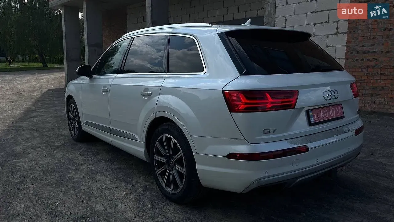 Audi Q7 2017 photo 5