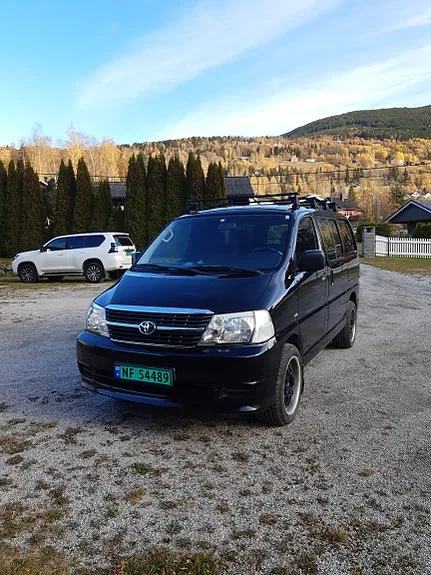 Toyota Hiace 2012 photo 5