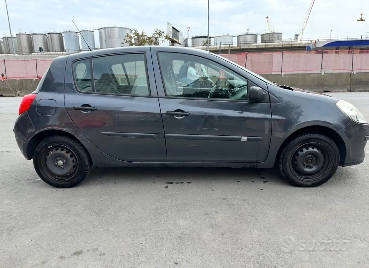 Renault Clio 2008 photo 5